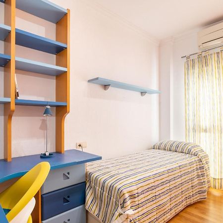 Amplio Apartamento Universidad By Renthas Malaga Bagian luar foto