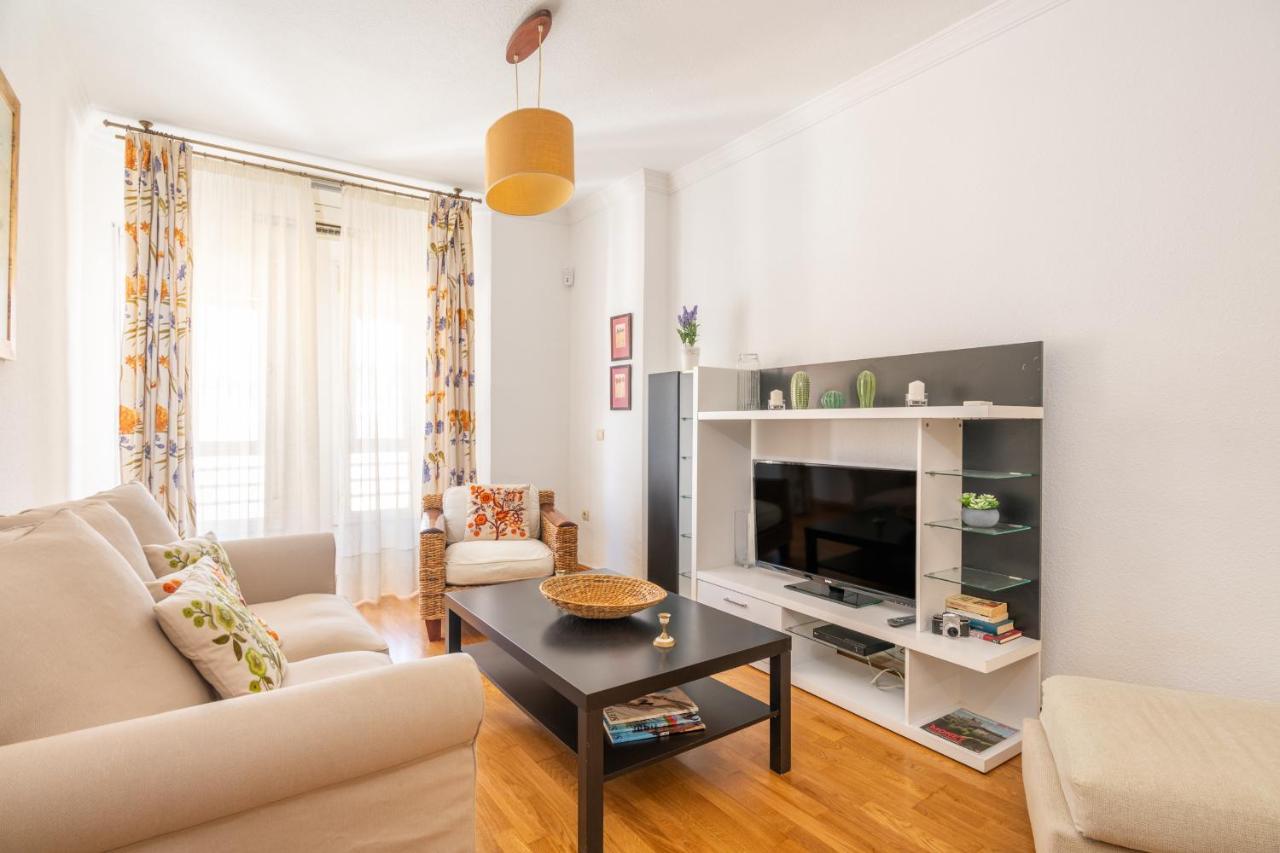 Amplio Apartamento Universidad By Renthas Malaga Bagian luar foto