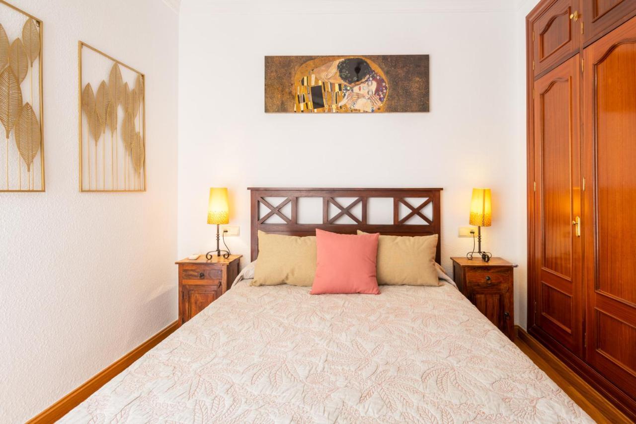 Amplio Apartamento Universidad By Renthas Malaga Bagian luar foto
