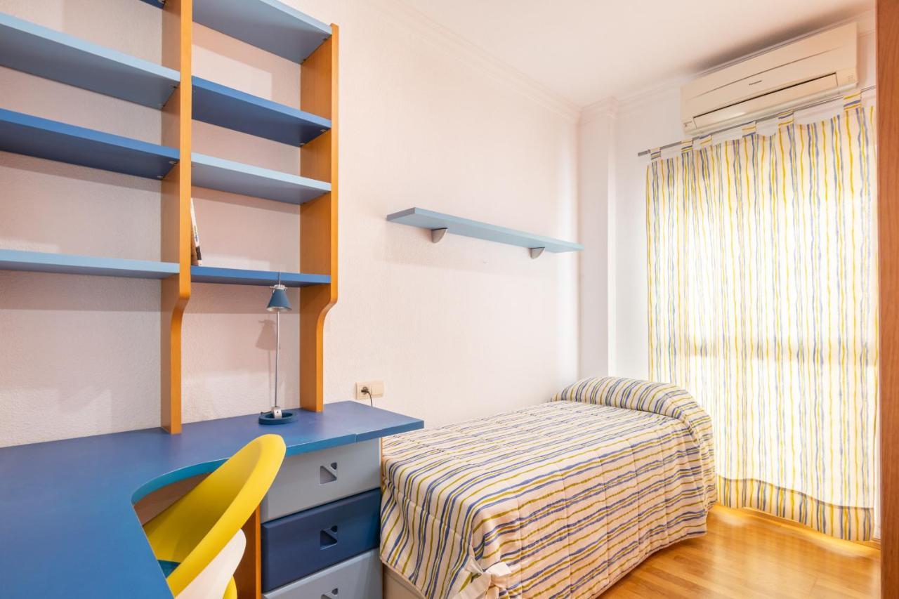 Amplio Apartamento Universidad By Renthas Malaga Bagian luar foto