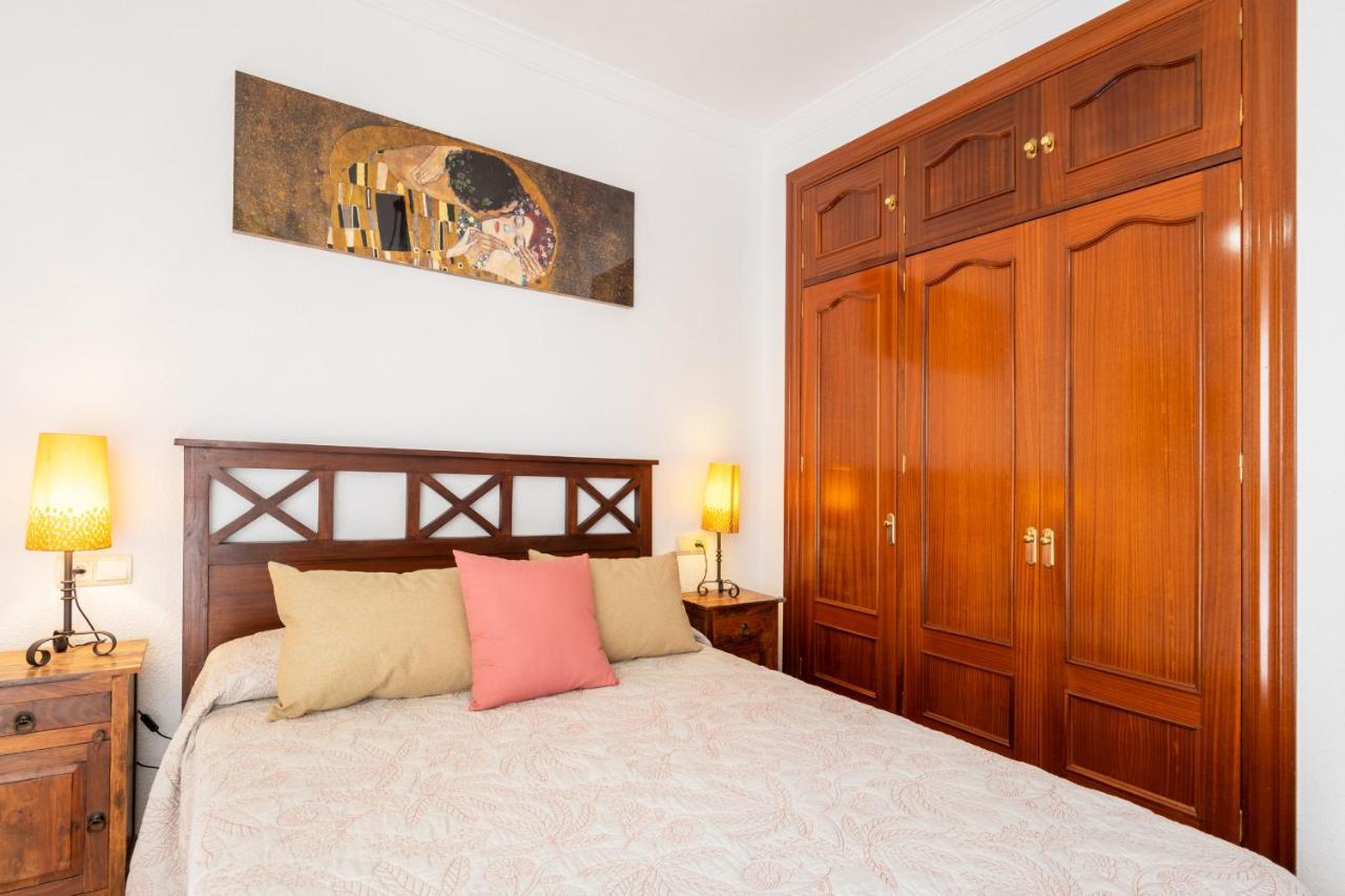 Amplio Apartamento Universidad By Renthas Malaga Bagian luar foto